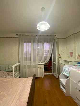 Продається простора трикімнатна квартира за адресою Здолбунівська, 3Г Київ