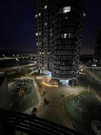 Продаж 3к квартири 124.7 кв. м на вул. Зарічна 1В ЖК "Зарічний" Київ