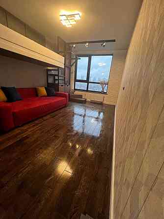 Продаж 3к квартири 124.7 кв. м на вул. Зарічна 1В ЖК "Зарічний" Київ