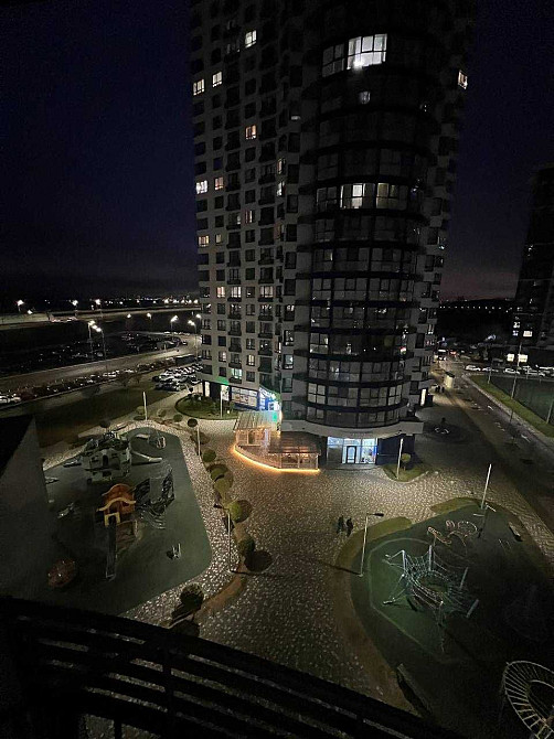 Продаж 3к квартири 124.7 кв. м на вул. Зарічна 1В ЖК "Зарічний" Київ - зображення 2