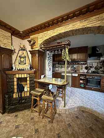 Продається трьохкімнатна квартира в Придніпровськ Дніпро