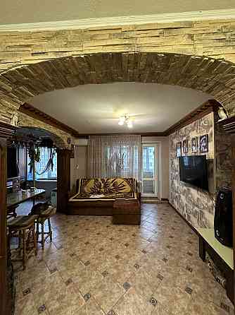 Продається трьохкімнатна квартира в Придніпровськ Дніпро