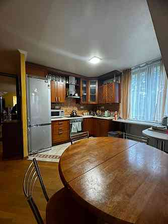 Продаж 5-кім кв-ри на  Новому Львові ( паркова зона) 
2-3/3ц, 180 м/кв Львів