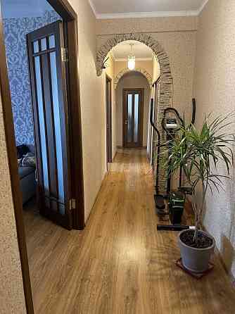 Простора 2-кімнатна "сталінка" в районі зупинки "Пруди" Кривой Рог