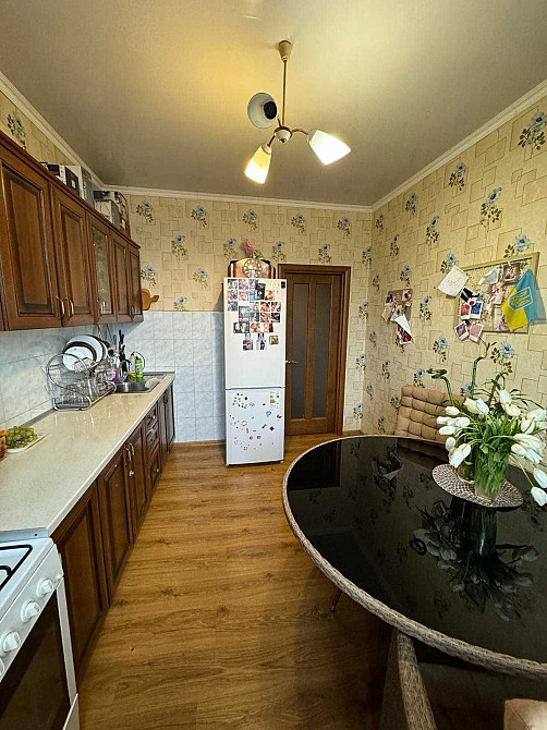 Простора 2-кімнатна "сталінка" в районі зупинки "Пруди" Кривой Рог - изображение 8