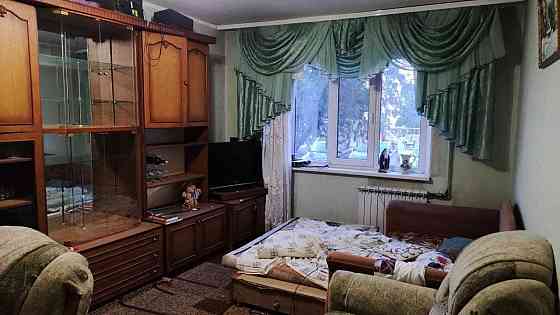 Оренда однокімнатної квартири біля метро Харківська, вулиця Кошиця Київ