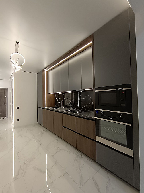 Новинка!стильна простора 1но кімнатна в центрі міста Ивано-Франковск - изображение 1