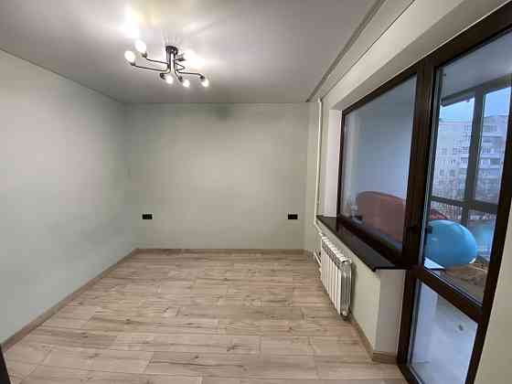 3х кім.квартира вул.Свято-Миколаівська , центр міста Кривой Рог