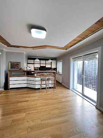 Продаж 2-х кімнатної з просторою кухня-вітальня Індивідуальне опалення Львів