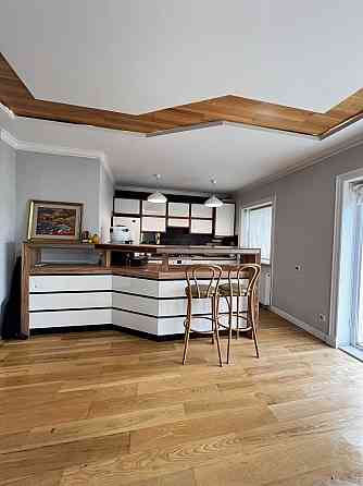 Продаж 2-х кімнатної з просторою кухня-вітальня Індивідуальне опалення Львів