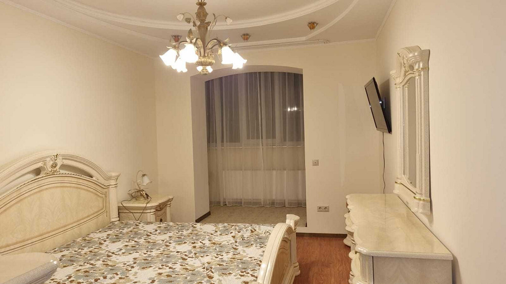 Оренда двокімнатної квартири по вулиці Військова, центральна частина Ивано-Франковск - изображение 1