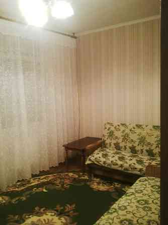 Двокімнатна квартира біля метро Бориспільська довгостроково Київ