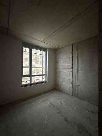 Продаж 3-кімнатна видова біля Озера + кладова за окрему плату Ивано-Франковск