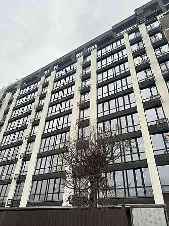 Продаж 3-кімнатна видова біля Озера + кладова за окрему плату Ивано-Франковск