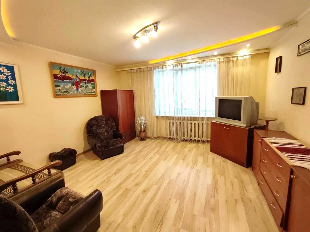 Продається 2-кімнатна квартира (чешка) на вул. Білоруська Черновцы - изображение 1