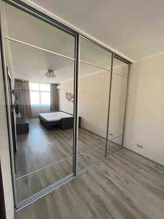 Оренда 1 к А. Ахматової 22 М Позняки Kyiv