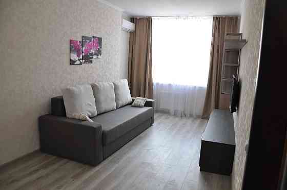 Оренда 1 к А. Ахматової 22 М Позняки Kyiv