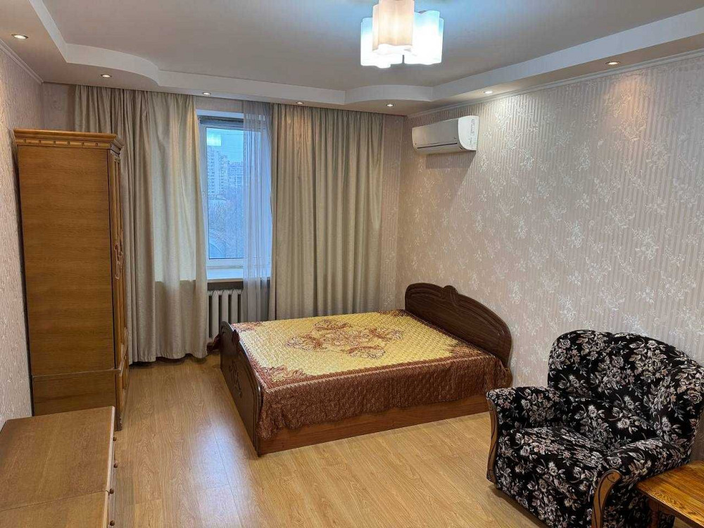 Оренда однокімнатної квартири з ремонтом на вулиці Харківське Шосе 58Б Киев - изображение 2