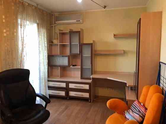 Сдам 3-х к.кв 100 м.кв 6/10 Харьковских дивизий 14 Харьков