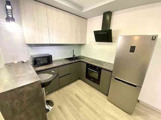 Здається в оренду чудова 2 к квартира, Позняки, Драгоманрва 2 А! Київ