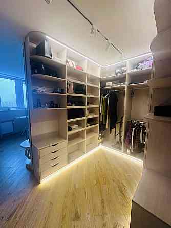 Простора 3-х кімнатна квартира Київ