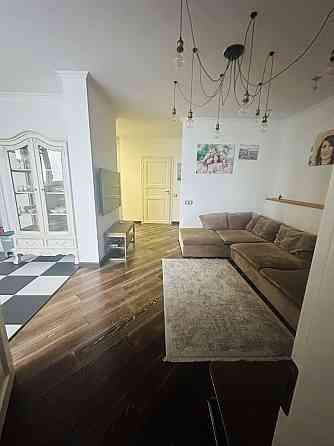 Простора 3-х кімнатна квартира Київ