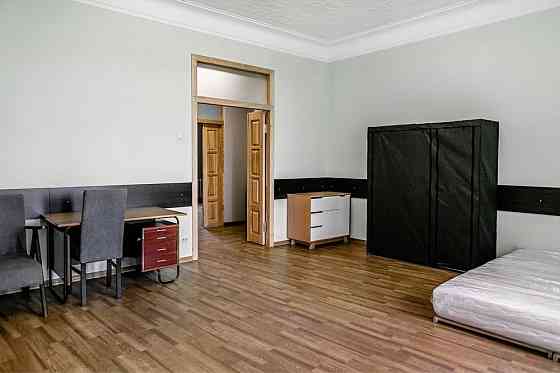 2х к.из. Сталинка,70м2 вблизи Госпрома. Цена снижена. Реальная. Харьков