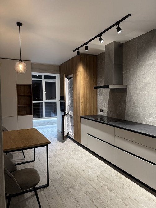 Оренда Красивої 2-х Кімн, Власні Паркомісця Закрита Територія 500$ Луцьк - зображення 2