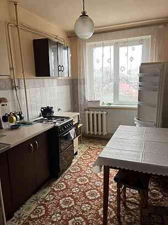 Здається 2х кім. квартира     по вул. Скальда ціна8000гривень Черновцы