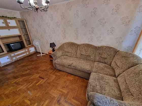 Двухкомнатная квартира на 1 этаже ТРК Украина, 605 микрорайон Харьков