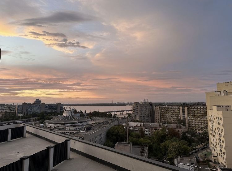 Сдам квартиру в ЖК Loft White Лофт, успенская пл. Центр. Набережная Дніпро - зображення 1