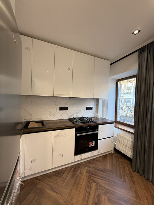 Продам 4-х кімнатну квартиру по вул.М.Вовчка Ровно - изображение 2