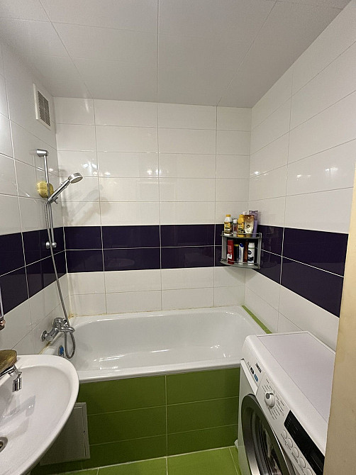 Продам двокімнатну квартиру по вулиці Незалежності Шкарівка - зображення 7