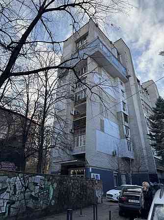 В продаже 4 комнатная квартира в центре.  Крутогорный Спуск. Днепр