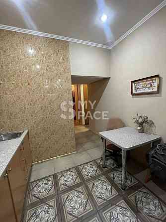 ЦЕНТР ‼️ Будинок СТАЛІНКА з ЛІФТОМ! ‼️ Олімпійська! H=3.3 метри Київ