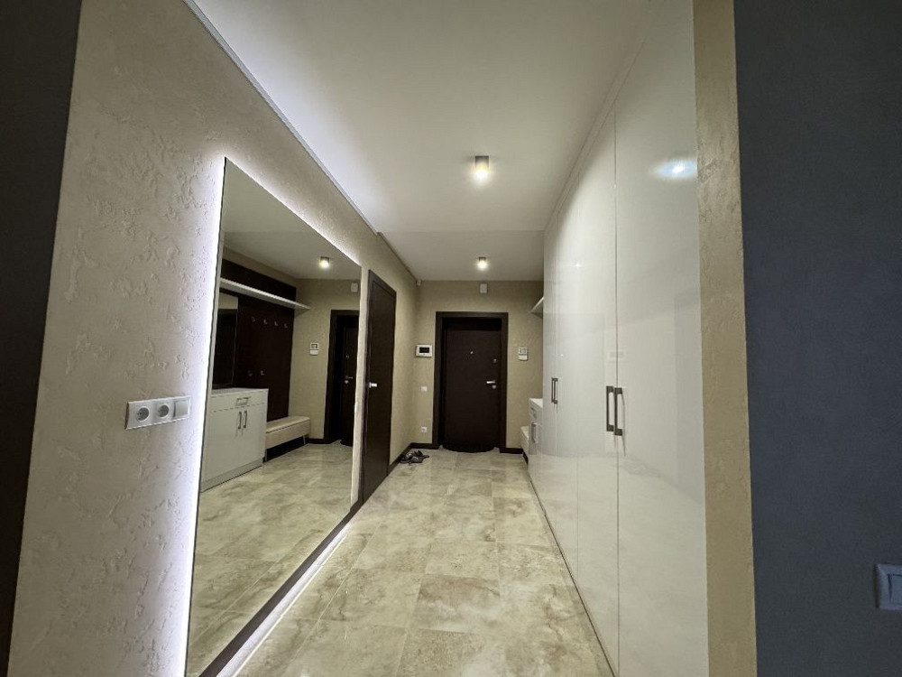 Оренда розкішної квартири в центрі міста з паркомісцем Рівне - зображення 3