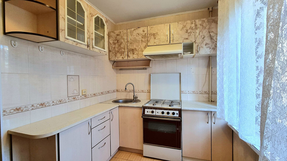 Оренда 1к.кв на 3/9 по вул. Д. Вишневецького ( Ладозька) Бородинський Запоріжжя - зображення 1