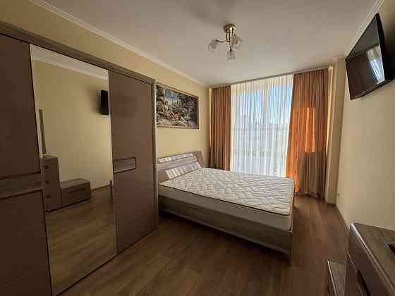 Здам 2 кімнатну нову квартиру в центрі. Перша здача Черновцы