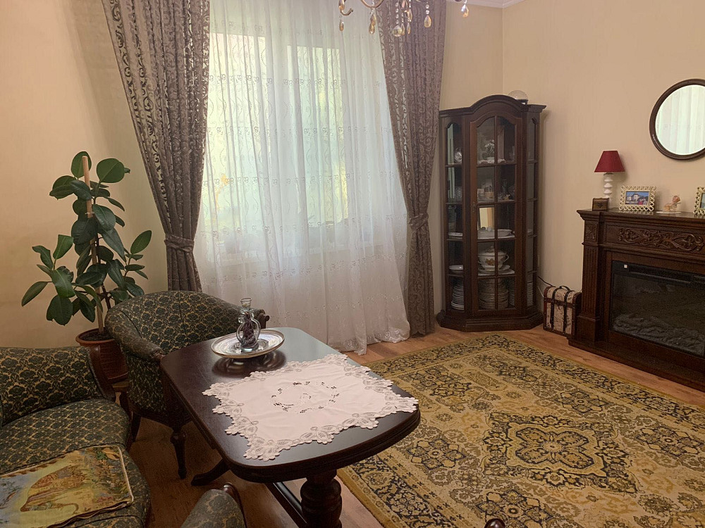 Квартира (3к) в центрі Берегова з земельною ділянкою + літня кухня Берегове - зображення 5