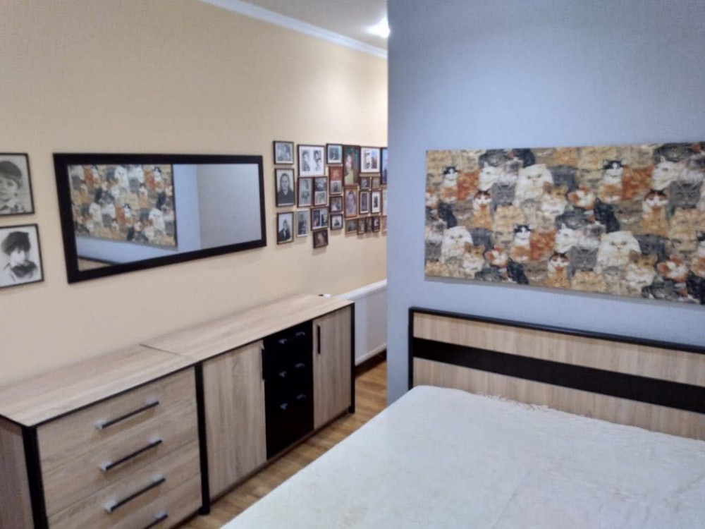 Квартира (3к) в центрі Берегова з земельною ділянкою + літня кухня Берегове - зображення 1