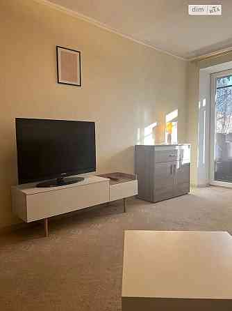 Продам 1-к квартиру пр Б.Хмельницького 8, Пилипа Орлика. Днепр