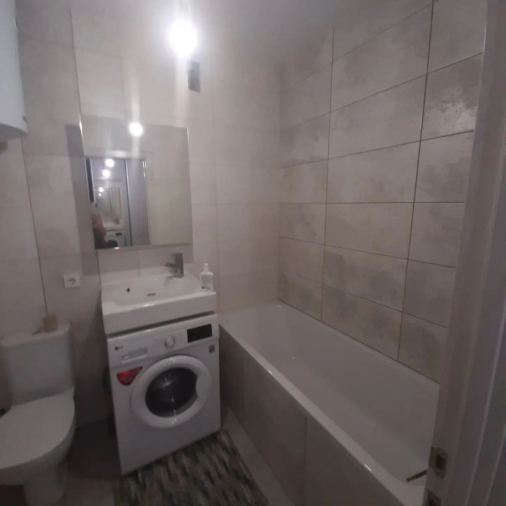 2 комнатн. кв. Алексеевка метро Алексеевская Ахсарова 4эт/16 Олекіївка Харьков - изображение 2