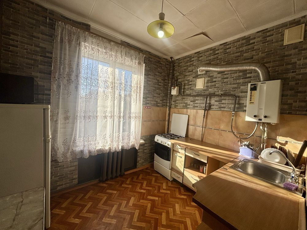 Продам двокімнатну сталінку в центрі Николаев - изображение 1