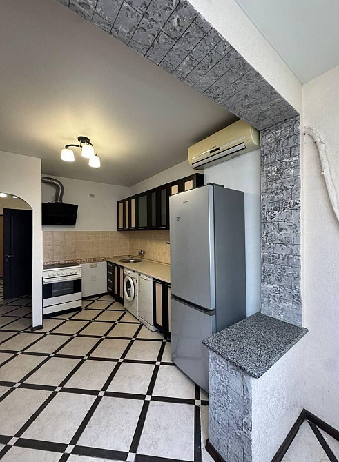 Продам свою квартиру в Радужном від господаря  перший поверх Лиманка - зображення 3