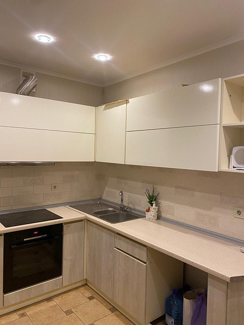 Сдам 1 квартиру в новом доме м.Защитников Украины Харьков - изображение 1