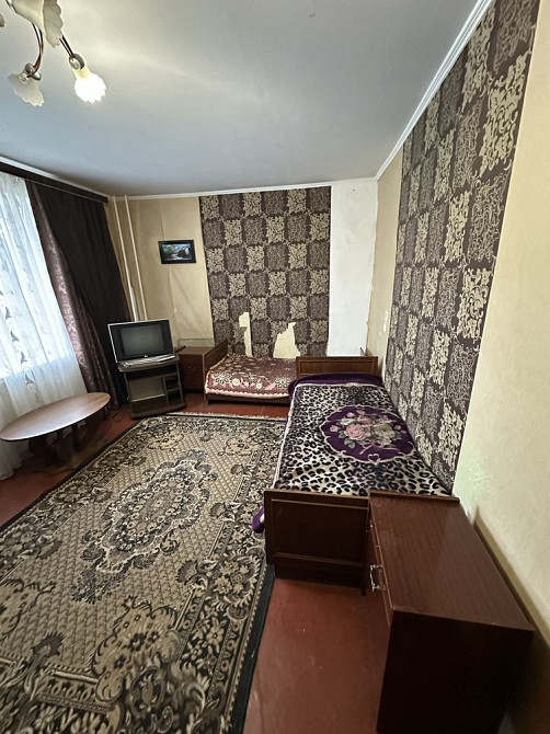 2к Південно- Захід. Біля 4 поліклініки. Хмельницький - зображення 1