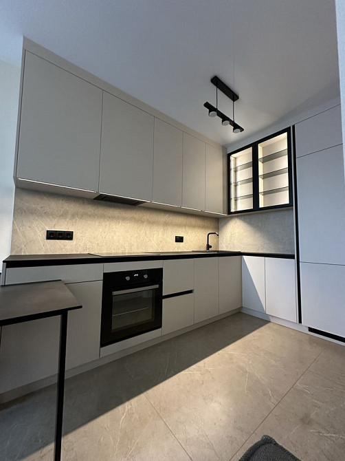 Перша здача! Оренда красивої квартири в ЖК біля метро Київ - зображення 1