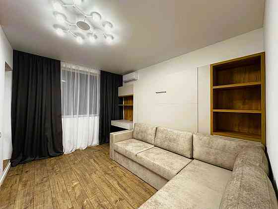 Квартира метро Васильківська ПаркЛенд Голосіївський ВІЛЬНА з ремонтом Київ