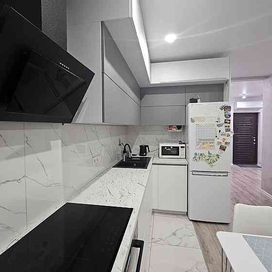 Квартира на Академіка Сахарова, Кадор, 64 м², двокімнатна, генератор. Одесса