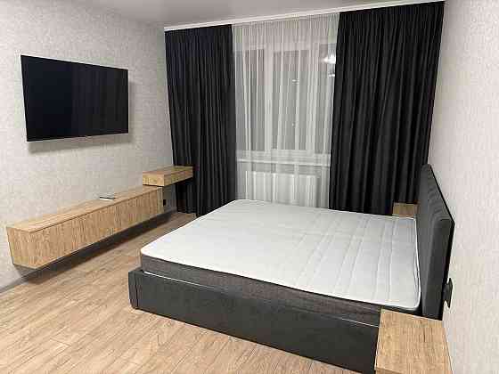 Оренда квартири Озерна новобудова Перша здача 14000 Хмельницкий